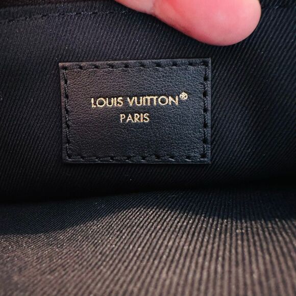 Louis Vuitton Keepit Bumbag - Picture 12 of 16